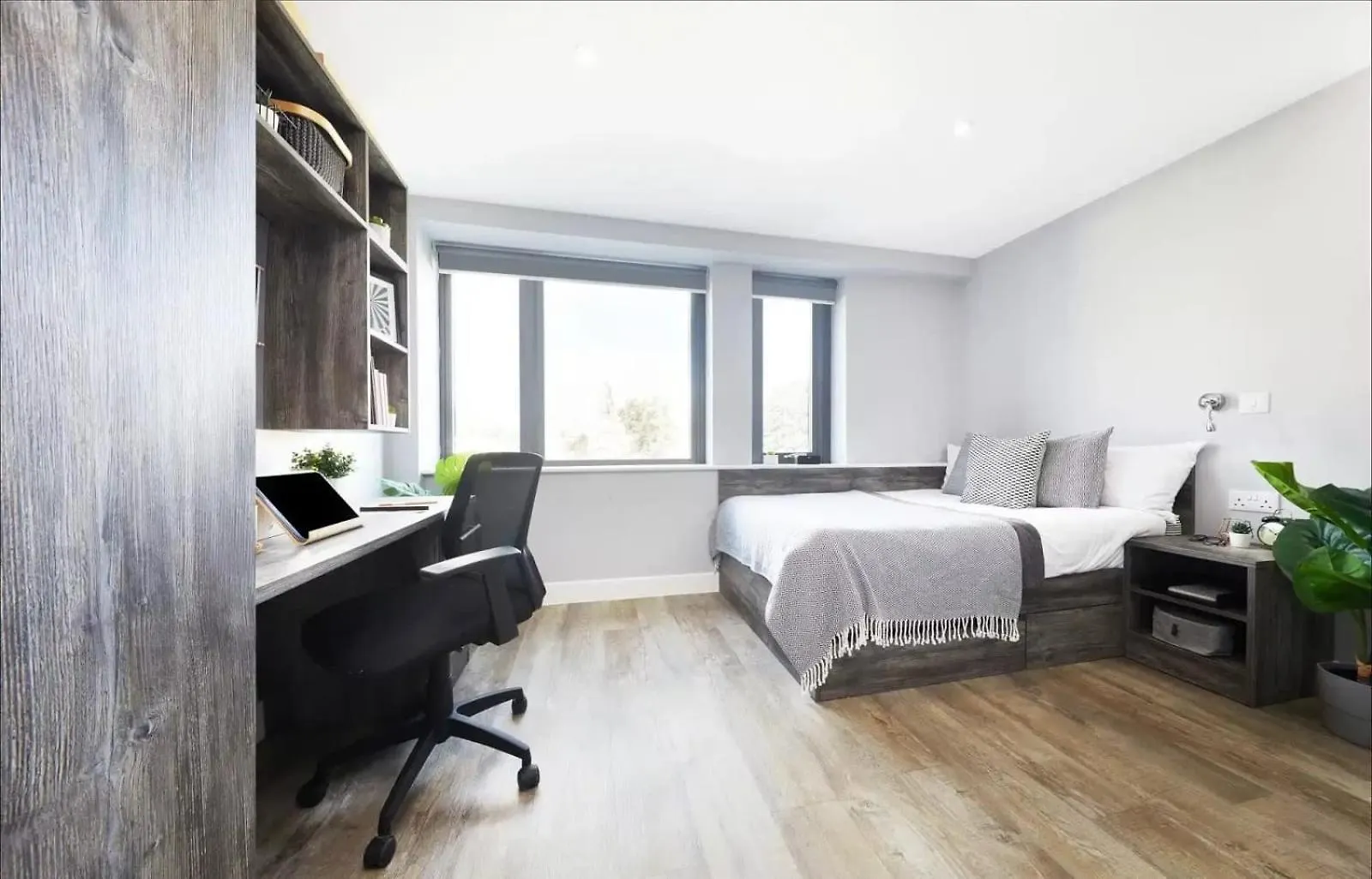 For Students Only Collegiate Crown Place Cardiff 0*,