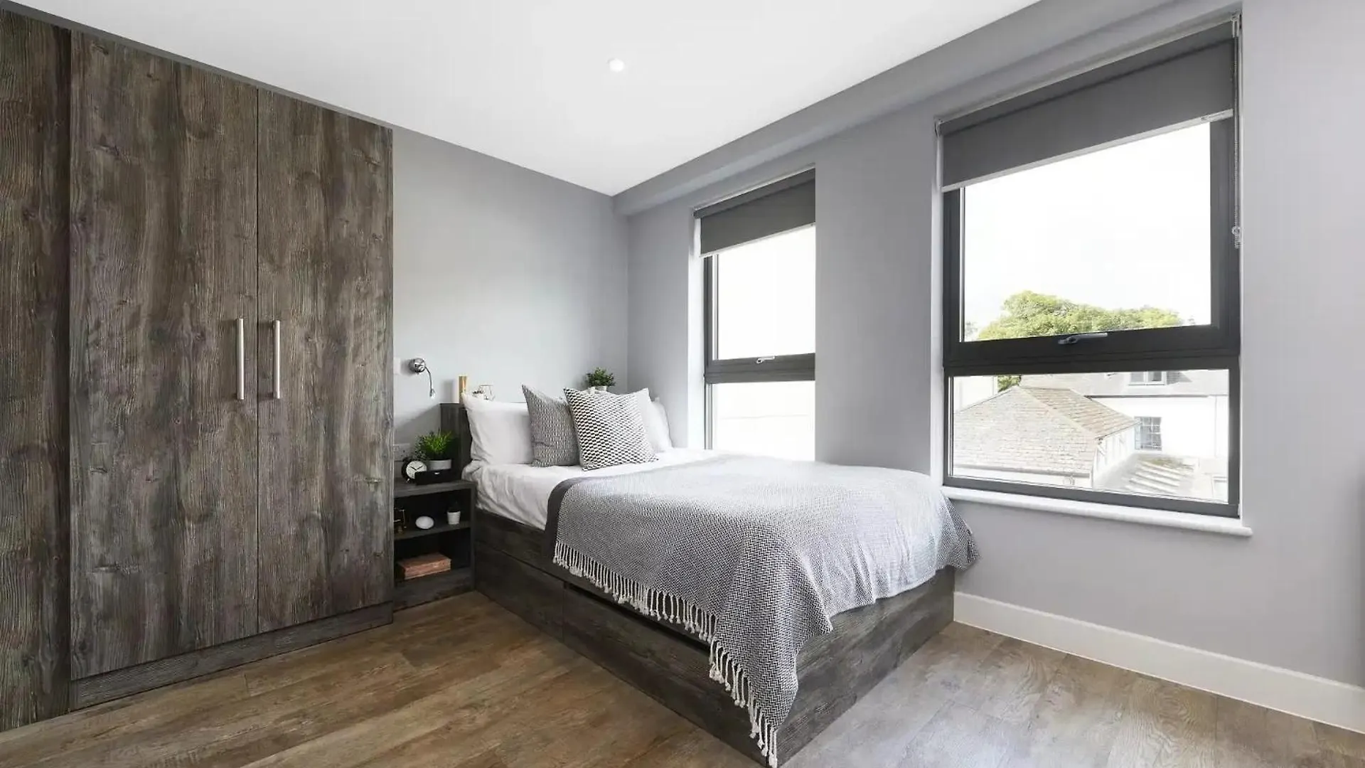 For Students Only Collegiate Crown Place Cardiff Apartment